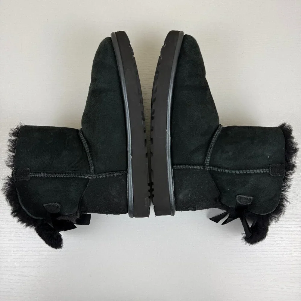 EUC UGG Women's Mini Bailey Bow II Black Boots S/N 1019032